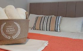 Smaragdi Studios And Rooms